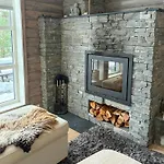 Holiday home With Hot Tub And Fjord Views In Sauda
