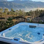 With Hot Tub And Fjord Views In Sauda Saudasjoen