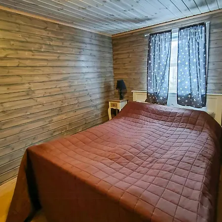Dom wakacyjny With Hot Tub And Fjord Views In Sauda Saudasjøen